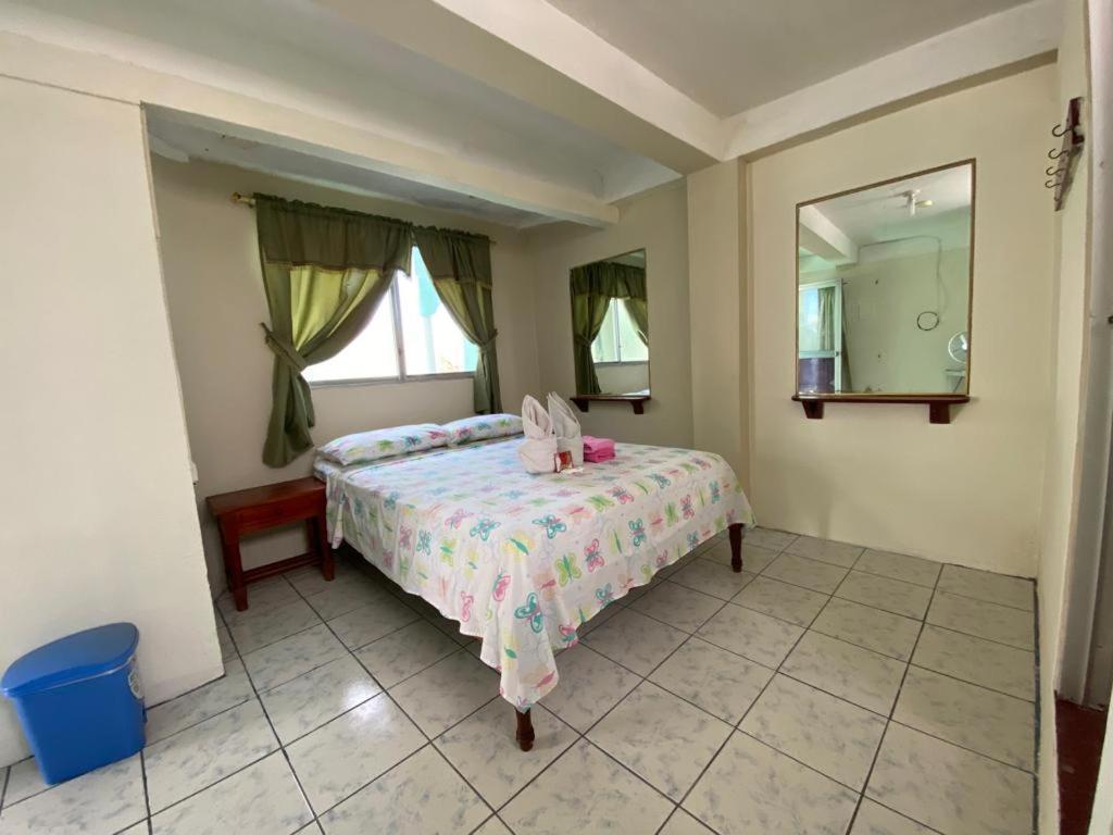 Historico Hostal Elizabeth Пуерто Айора Екстериор снимка